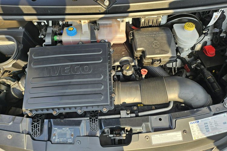 Iveco Daily 35S18 9-osobowy 3.0/180KM MAXI L4H2 zdjęcie 17