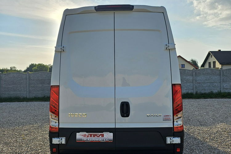 Iveco Daily 35S18 9-osobowy 3.0/180KM MAXI L4H2 zdjęcie 21
