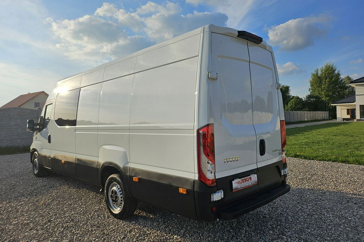 Iveco Daily 35S18 9-osobowy 3.0/180KM MAXI L4H2 zdjęcie 4
