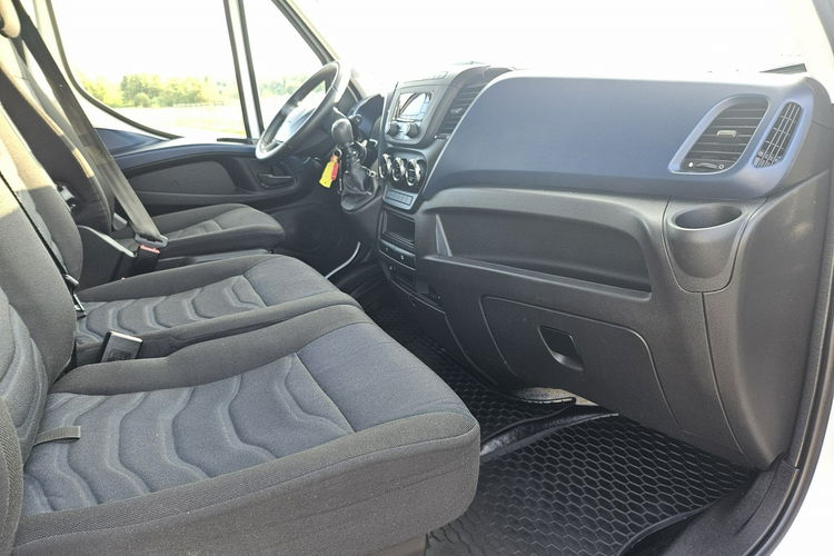 Iveco Daily 35S18 9-osobowy 3.0/180KM MAXI L4H2 zdjęcie 8