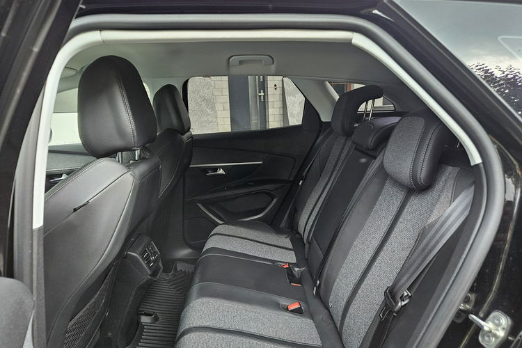 Peugeot 3008 1.5 BlueHdi 130KM Allure / Bezwypadkowy / Salon PL zdjęcie 16