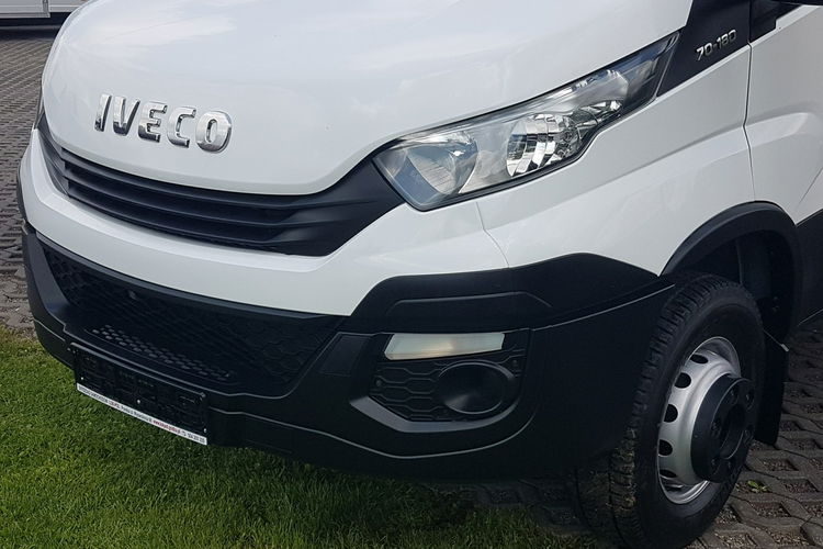 Iveco DAILY 70-180 WINDA 10EP PLANDEKA 5.02x2.29x2.37 FIRANKA WINDA 10EP PLANDEKA 5.02x2.29x2.37 FIRANKA DMC 7000 KG KLIMA TEMPOMAT zdjęcie 35