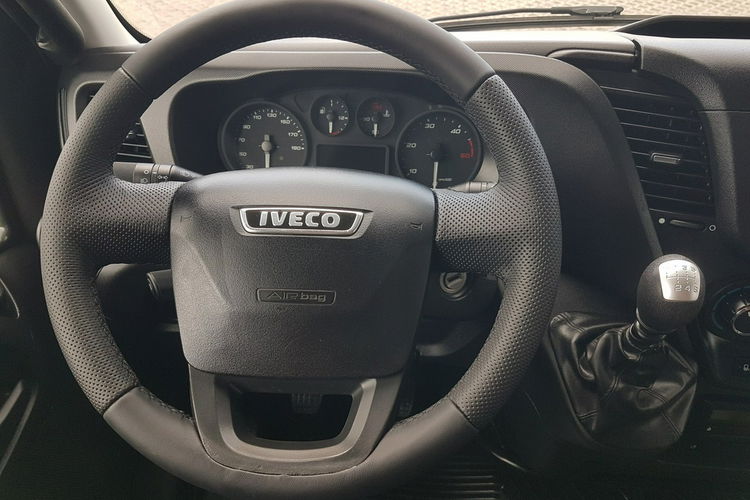 Iveco DAILY 70-180 WINDA 10EP PLANDEKA 5.02x2.29x2.37 FIRANKA WINDA 10EP PLANDEKA 5.02x2.29x2.37 FIRANKA DMC 7000 KG KLIMA TEMPOMAT zdjęcie 36