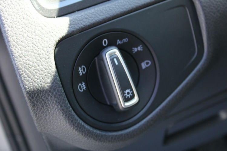 Volkswagen Golf Comfortline F-vat App-Connect Gwarancja zdjęcie 14