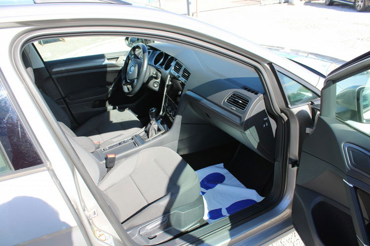 Volkswagen Golf Comfortline F-vat App-Connect Gwarancja zdjęcie 26