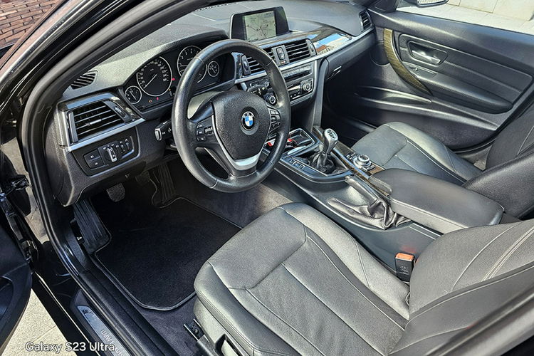 BMW 320 Navi Skóry Bezwypadkowy Tylko 128 Tys Km zdjęcie 7