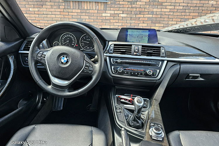 BMW 320 Navi Skóry Bezwypadkowy Tylko 128 Tys Km zdjęcie 9