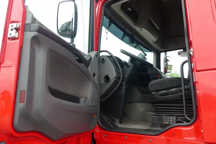 DAF XF 106.460 + SCHMITZ FIRANKA / ZESTAW STANDARD / zdjęcie 19