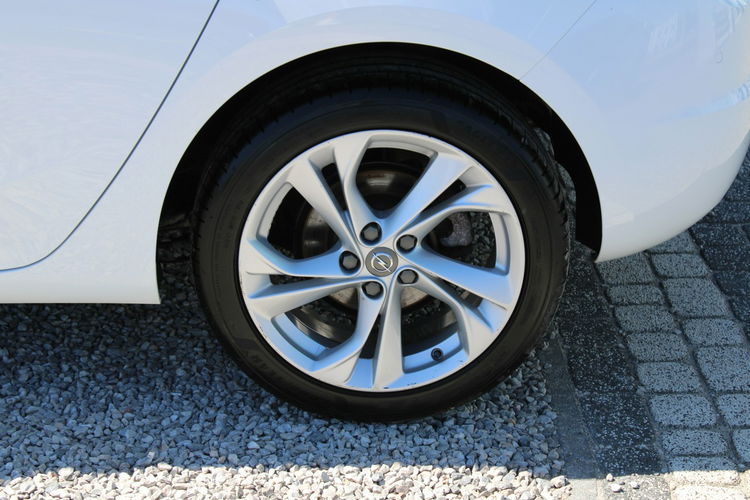 Opel Astra GS LINE 1.2T F-vat Salon Polska Gwarancja zdjęcie 9