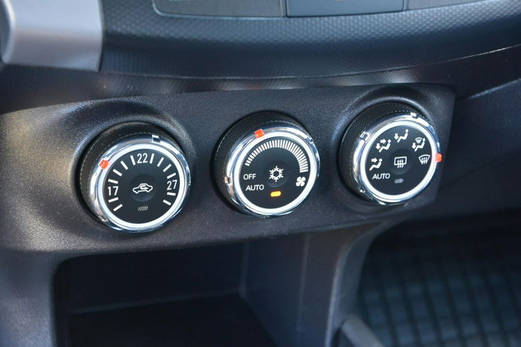 Mitsubishi Outlander 2.0(147KM) Lift Skóry Alu 18" Parktronik ASO zdjęcie 28