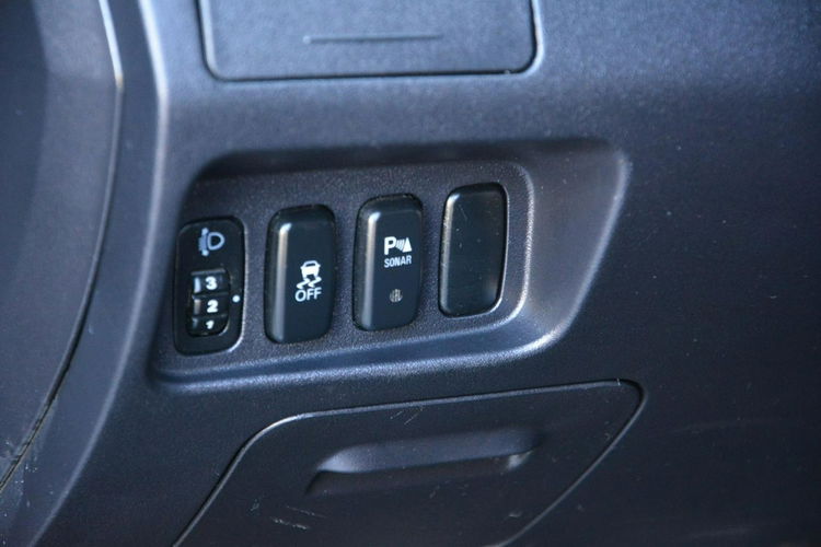 Mitsubishi Outlander 2.0(147KM) Lift Skóry Alu 18" Parktronik ASO zdjęcie 30