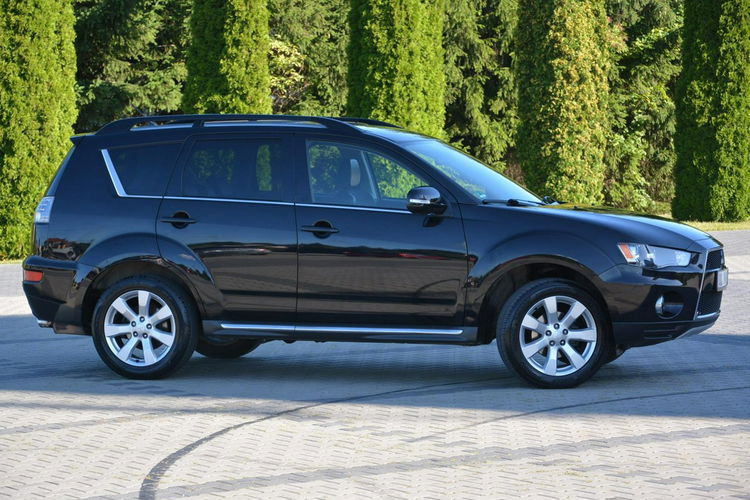 Mitsubishi Outlander 2.0(147KM) Lift Skóry Alu 18" Parktronik ASO zdjęcie 4