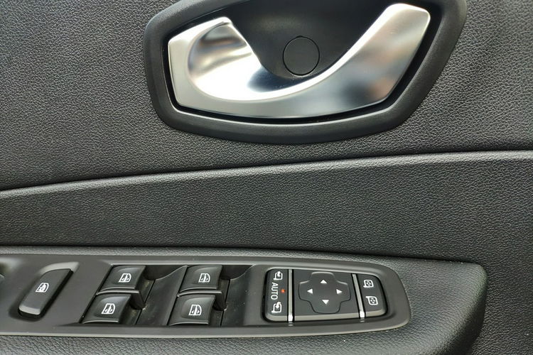 Renault Captur Limited, 0.9 Ltr. - 66 kW + Energy zdjęcie 24