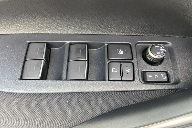 Toyota Corolla 1.8 HSD 122KM COMFORT TECH, salon PL, gwarancja, FV23% zdjęcie 21