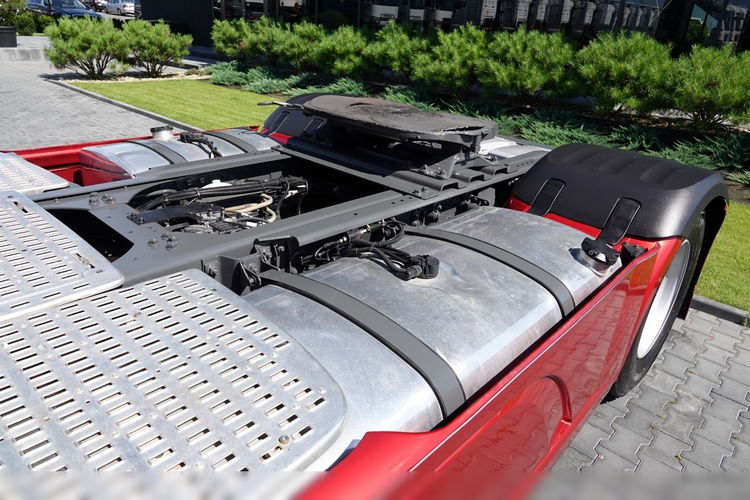 DAF XF 510 / RETARDER / NAVI / EXPRES DO KAWY /MANUAL / BARDZO BOGATE WYPOSAŻENIE / SPROWADZONY / 2016 ROK zdjęcie 13