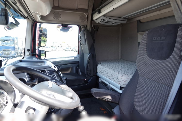 DAF XF 510 / RETARDER / NAVI / EXPRES DO KAWY /MANUAL / BARDZO BOGATE WYPOSAŻENIE / SPROWADZONY / 2016 ROK zdjęcie 24