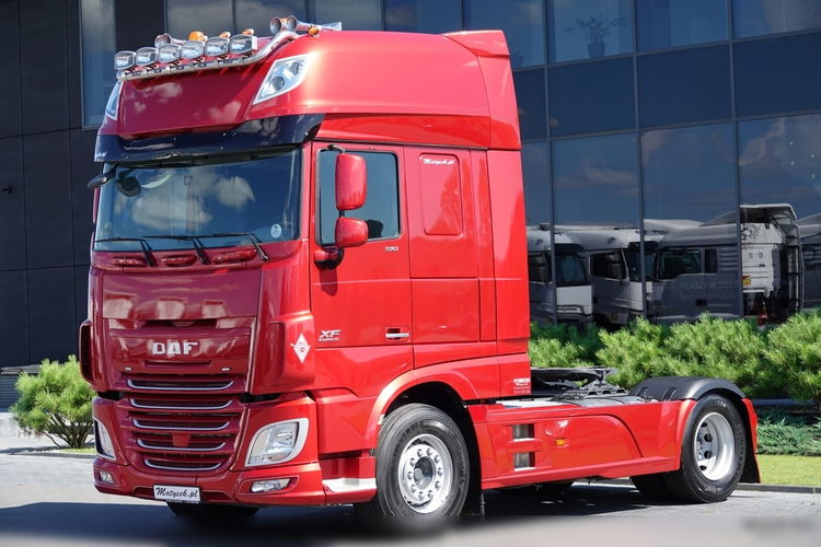 DAF XF 510 / RETARDER / NAVI / EXPRES DO KAWY /MANUAL / BARDZO BOGATE WYPOSAŻENIE / SPROWADZONY / 2016 ROK zdjęcie 4
