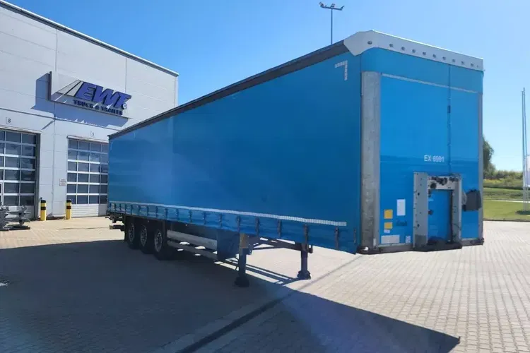 Schmitz SCS EB - naczepa z windą zdjęcie 2