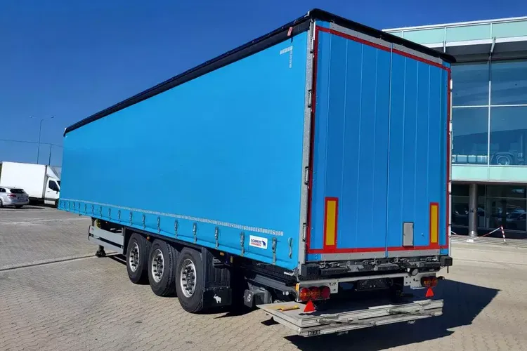 Schmitz SCS EB - naczepa z windą zdjęcie 3