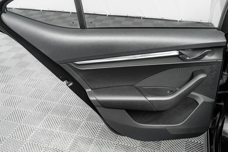 Skoda Octavia 2.0 TDI Ambition DSG Ambient LED NAVI K.cofania Salon PL VAT 23% zdjęcie 26