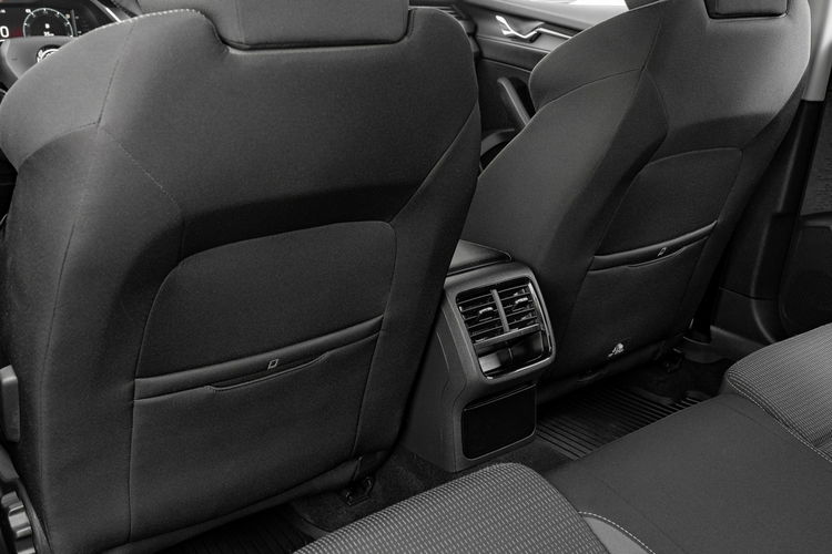 Skoda Octavia 2.0 TDI Ambition DSG Ambient LED NAVI K.cofania Salon PL VAT 23% zdjęcie 27