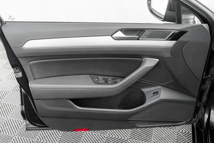 Volkswagen Passat Highline DSG Podgrz.f Virtual Cockpit LED Cz.park 3 stref VAT23% zdjęcie 13