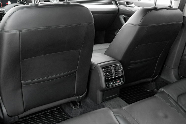 Volkswagen Passat Highline DSG Podgrz.f Virtual Cockpit LED Cz.park 3 stref VAT23% zdjęcie 26