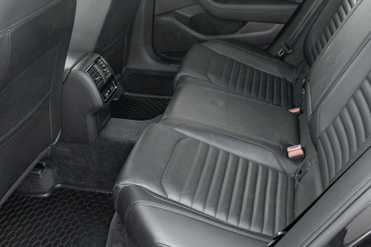 Volkswagen Passat Highline DSG Podgrz.f Virtual Cockpit LED Cz.park 3 stref VAT23% zdjęcie 27
