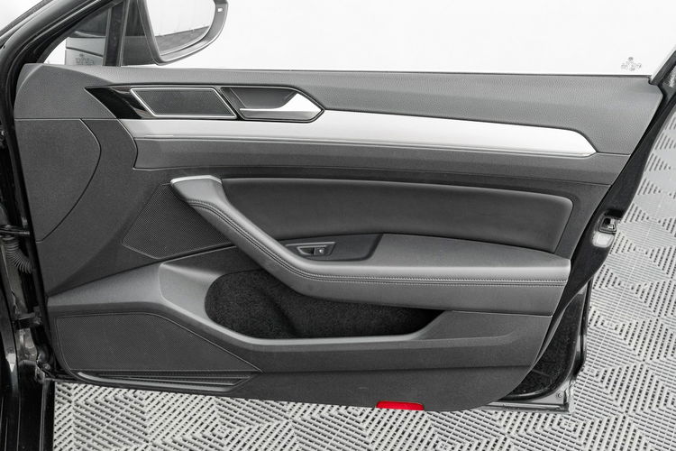 Volkswagen Passat Highline DSG Podgrz.f Virtual Cockpit LED Cz.park 3 stref VAT23% zdjęcie 33