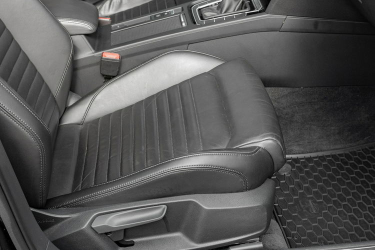 Volkswagen Passat Highline DSG Podgrz.f Virtual Cockpit LED Cz.park 3 stref VAT23% zdjęcie 34