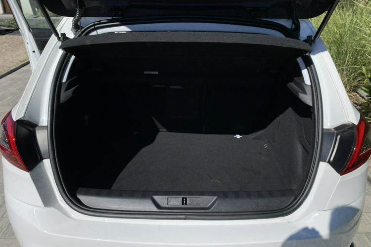 Peugeot 208 Zadbany z oryginalnym niskim przebiegiem zdjęcie 18