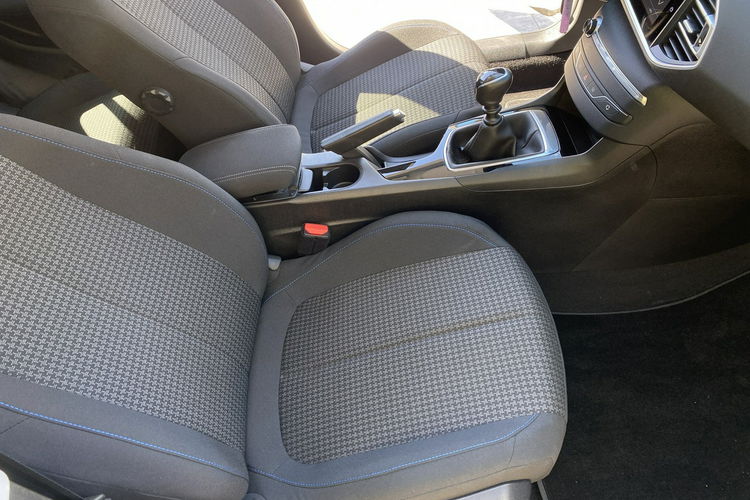 Peugeot 208 Zadbany z oryginalnym niskim przebiegiem zdjęcie 20