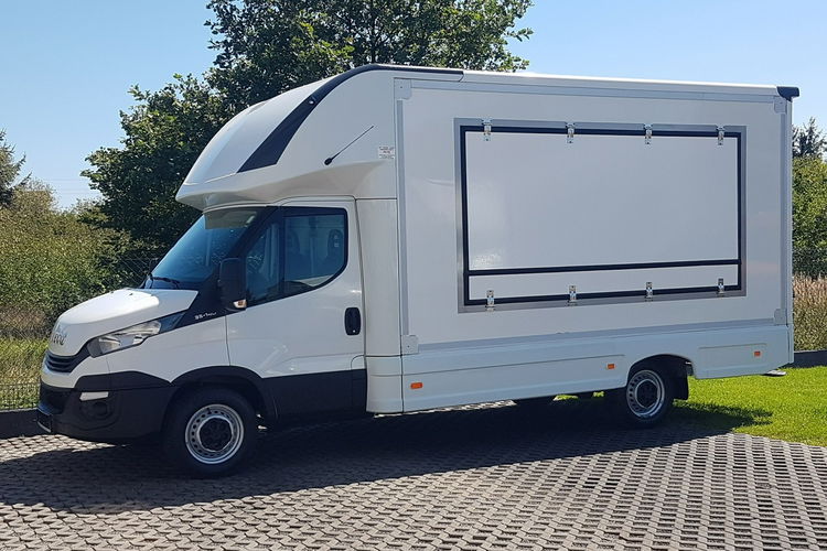 Iveco Daily SKLEP FOODTRUCK KONTENER NISKOPODŁOGOWY 4.31x2.23x2.42 BAR KLIMA zdjęcie 37