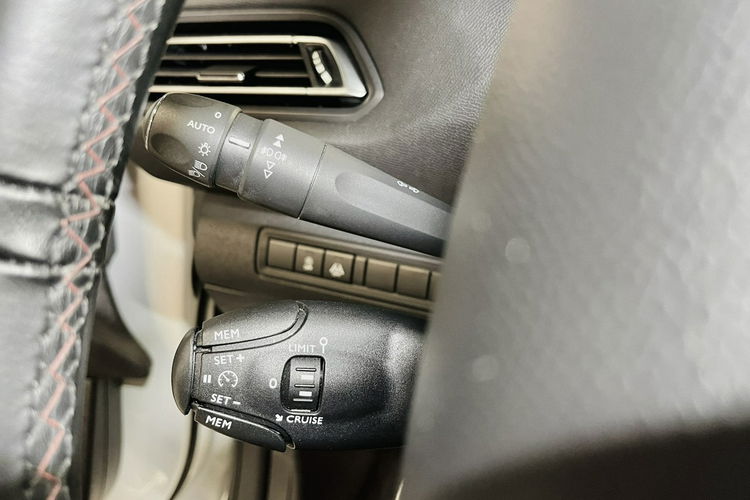 Peugeot 308 1.5 Blue-HDi 130KM"GT Line" LIFT KeyLess Full LED Lift Navi Kamery 360 zdjęcie 21