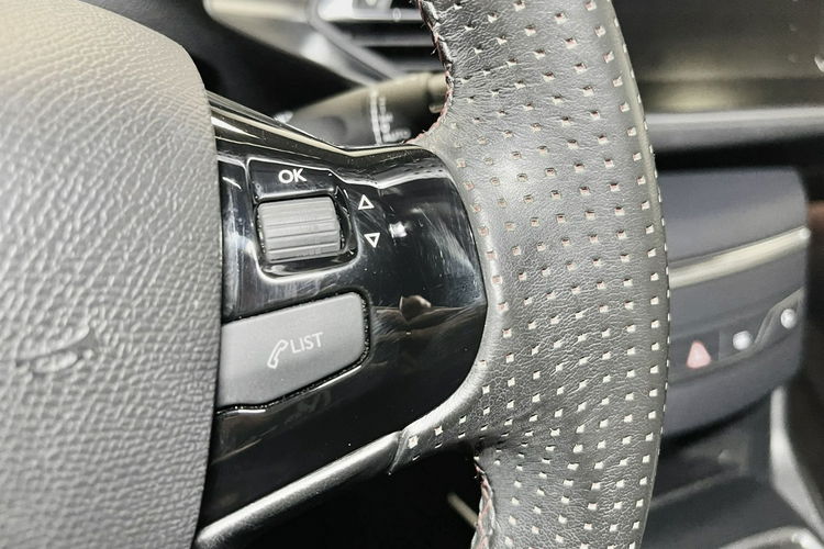 Peugeot 308 1.5 Blue-HDi 130KM"GT Line" LIFT KeyLess Full LED Lift Navi Kamery 360 zdjęcie 22