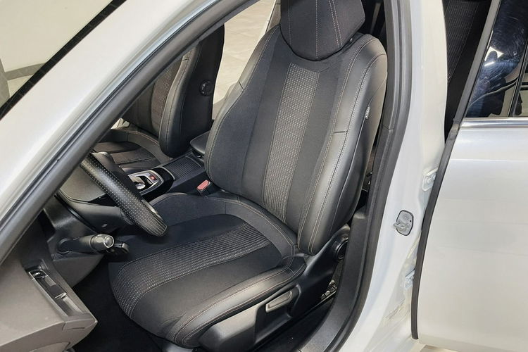 Peugeot 308 1.5 Blue-HDi 130KM"GT Line" LIFT KeyLess Full LED Lift Navi Kamery 360 zdjęcie 32