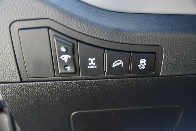 Kia Sportage 2.0CRDI, Bogate wyposażenie.4x4, skóry, Navi zdjęcie 20