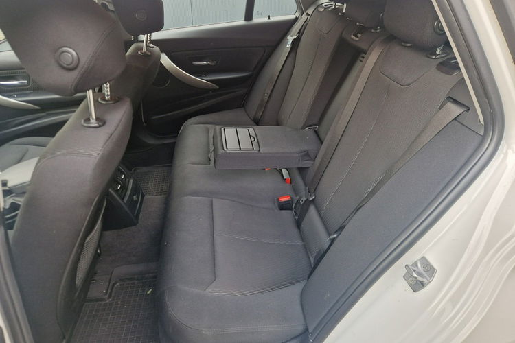 BMW 320 . Automat. Ledy. Navi zdjęcie 12