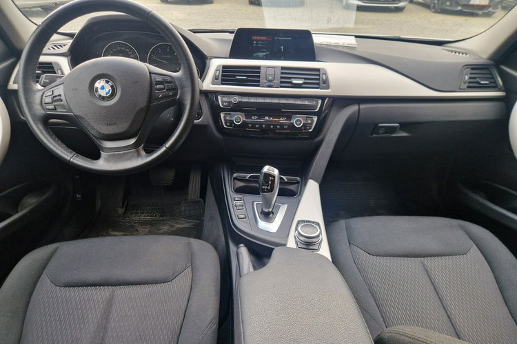 BMW 320 . Automat. Ledy. Navi zdjęcie 16
