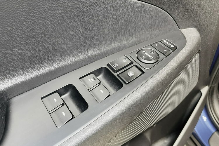 Hyundai Tucson 2.0 CRDi 184KM 4WD Style LED Kamera Navi GPS Alu19 Multimedia Niemiec zdjęcie 10