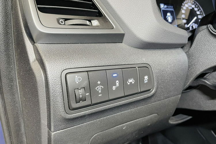 Hyundai Tucson 2.0 CRDi 184KM 4WD Style LED Kamera Navi GPS Alu19 Multimedia Niemiec zdjęcie 12