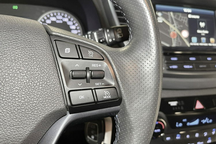 Hyundai Tucson 2.0 CRDi 184KM 4WD Style LED Kamera Navi GPS Alu19 Multimedia Niemiec zdjęcie 21
