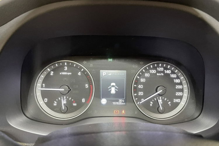 Hyundai Tucson 2.0 CRDi 184KM 4WD Style LED Kamera Navi GPS Alu19 Multimedia Niemiec zdjęcie 24