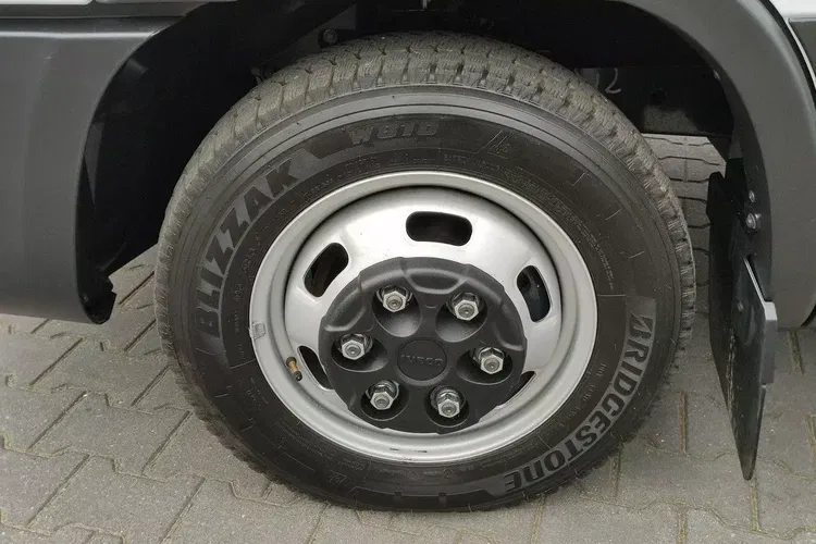 Iveco Daily 35C16 V zdjęcie 10