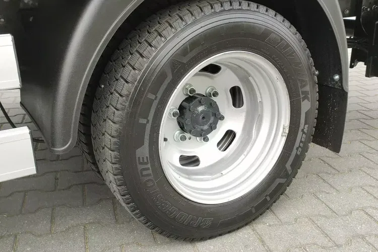 Iveco Daily 35C16 V zdjęcie 12