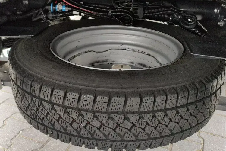 Iveco Daily 35C16 V zdjęcie 25