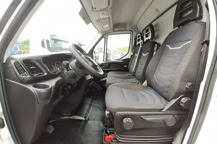 Iveco Daily 35C16 V zdjęcie 26