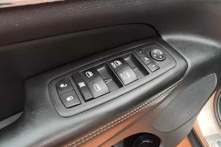 Jeep grand-cherokee zdjęcie 21