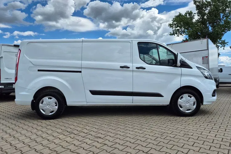 Ford Transit Custom Long 85900zł NETTO 2.0TdCi/170KM zdjęcie 6