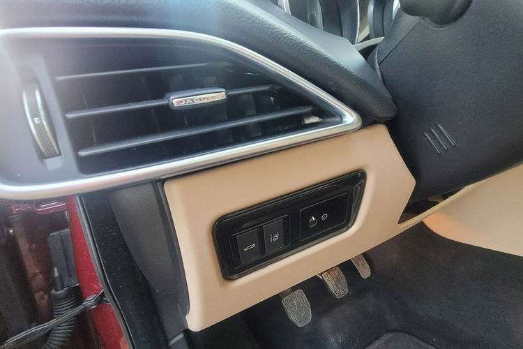 Jaguar XE na raty od 3000 bez BIK KRD od FastCars zdjęcie 13